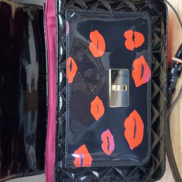 Betsey Johnson Crossbody Satchel With Charms Excellent and Super Cute! - Picture 7 of 15